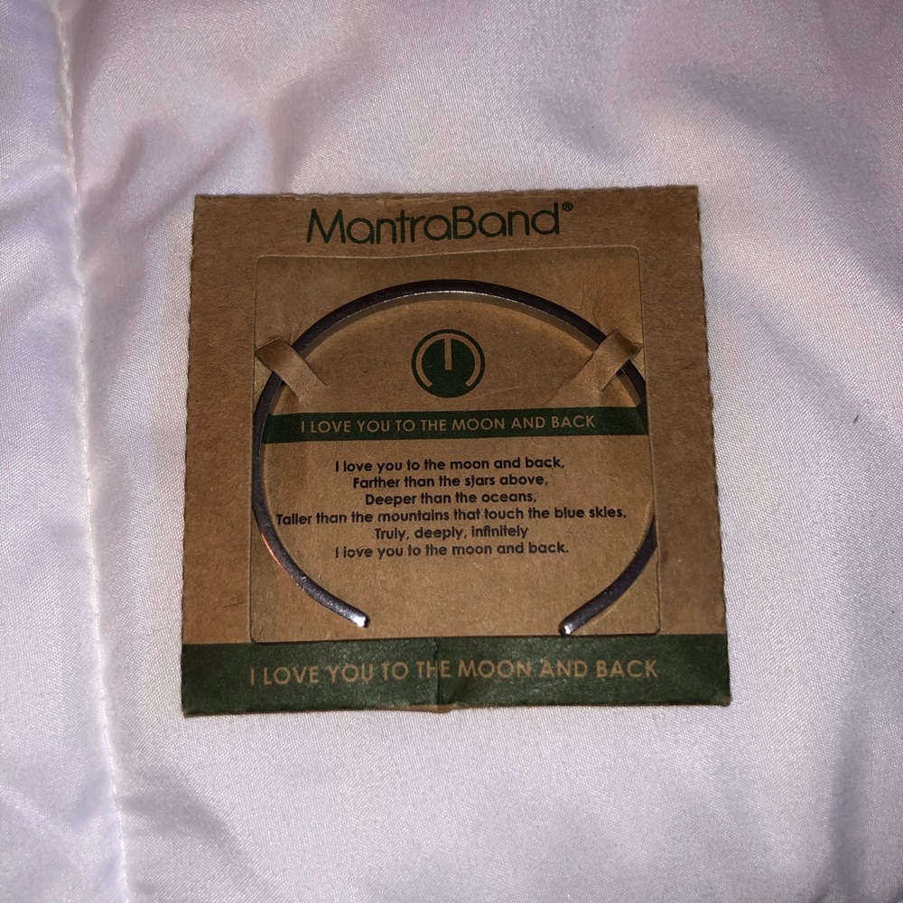 “I love you to the moon and back” mantra band